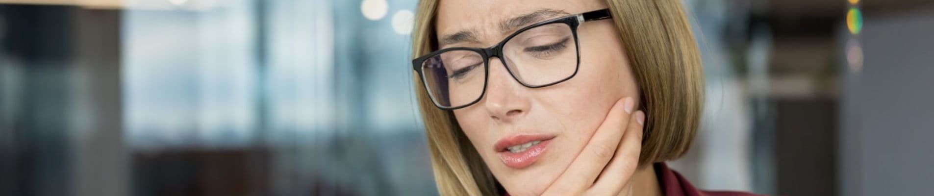 Broken tooth during holiday — emergency dental care guide — Dental Clinic London