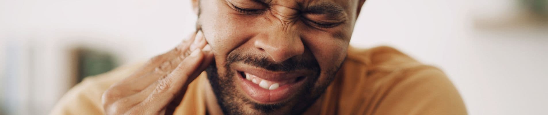 Emergency dental bonding for quick tooth repair — Dental Clinic London