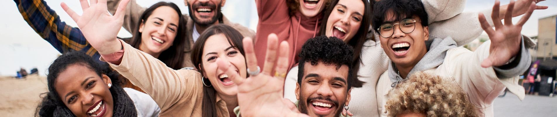 Broken clasp on a partial denture caused by metal fatigue — Dental Clinic London